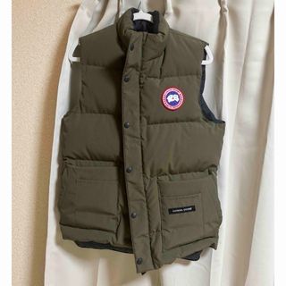 カナダグース(CANADA GOOSE)のカナダグース　ダウンベスト　xs メンズ(ダウンベスト)