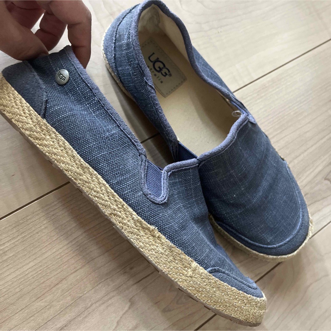 UGG(アグ)の最終値下げ！ugg デニムブルー　スリッポン レディースの靴/シューズ(スリッポン/モカシン)の商品写真