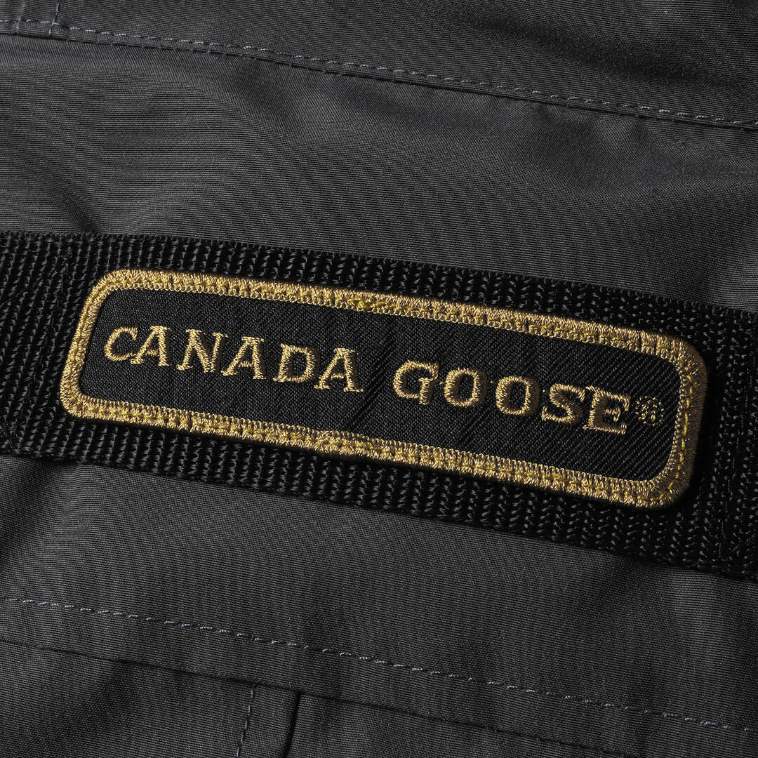 CANADA GOOSE(カナダグース)のCANADA GOOSE カナダグース ダウン ジャケット サイズ:FUSION M ファーフード ポリコットン ダウン コート CHATEAU PARKA 3426MA シャトー パーカー グレー アウター ブルゾン【メンズ】【中古】 メンズのジャケット/アウター(ダウンジャケット)の商品写真