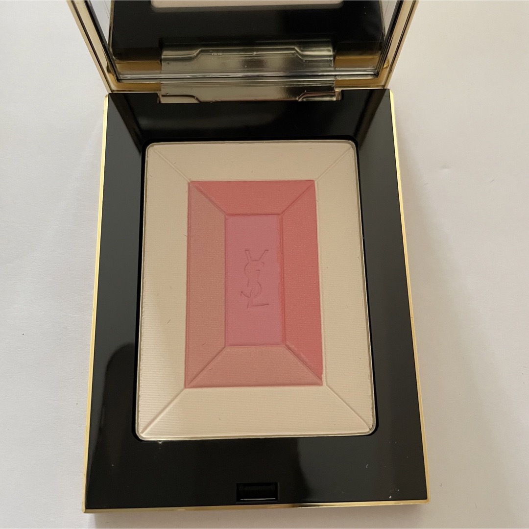 Yves Saint Laurent Beaute(イヴサンローランボーテ)のYSL フェイスパレット　シマーラッシュ　フェイスパウダー コスメ/美容のベースメイク/化粧品(フェイスパウダー)の商品写真