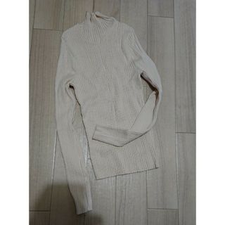 ザラ(ZARA)のUSED  ZARAザラ ハイネックリブニット オフ(カットソー(長袖/七分))