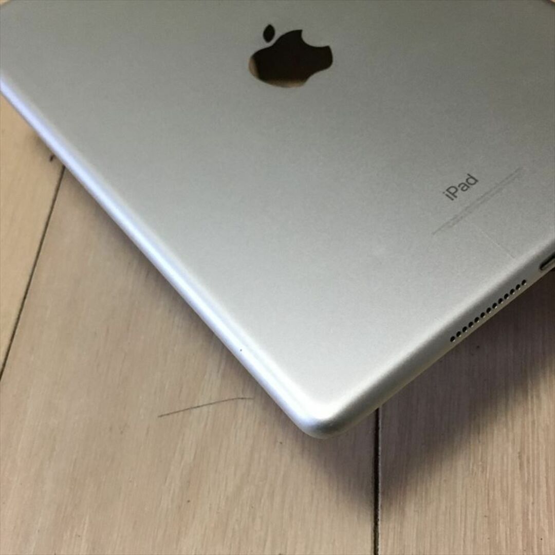 19日まで 613)Apple iPad 第5世代 WiFi 32GB シルバー