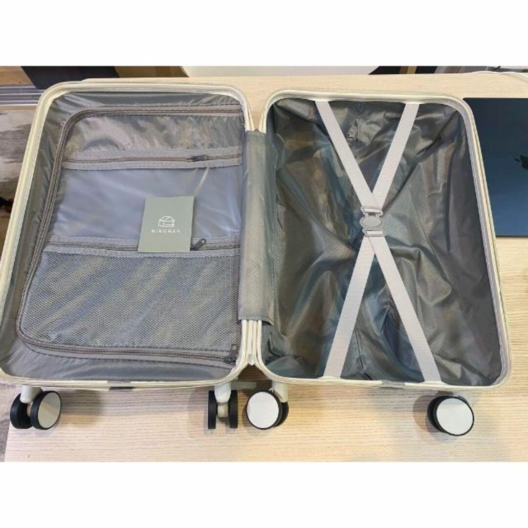 ホワイトスーツケース 機内持ち込み可能Sサイズ20インチ軽量キャリーケースキャリーバッグ