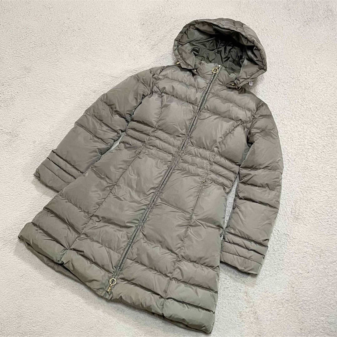 MONCLER(モンクレール)の【最高級】モンクレール　茶タグ　ダウンコート　ダウンジャケット　ゴールドパーツ レディースのジャケット/アウター(ダウンジャケット)の商品写真