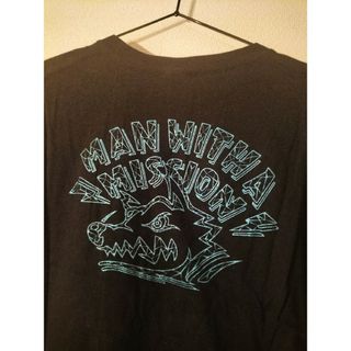 マンウィズアミッション(MAN WITH A MISSION)のMAN WITH A MISSION LOGO Tシャツ(キラキラお星様)(ミュージシャン)