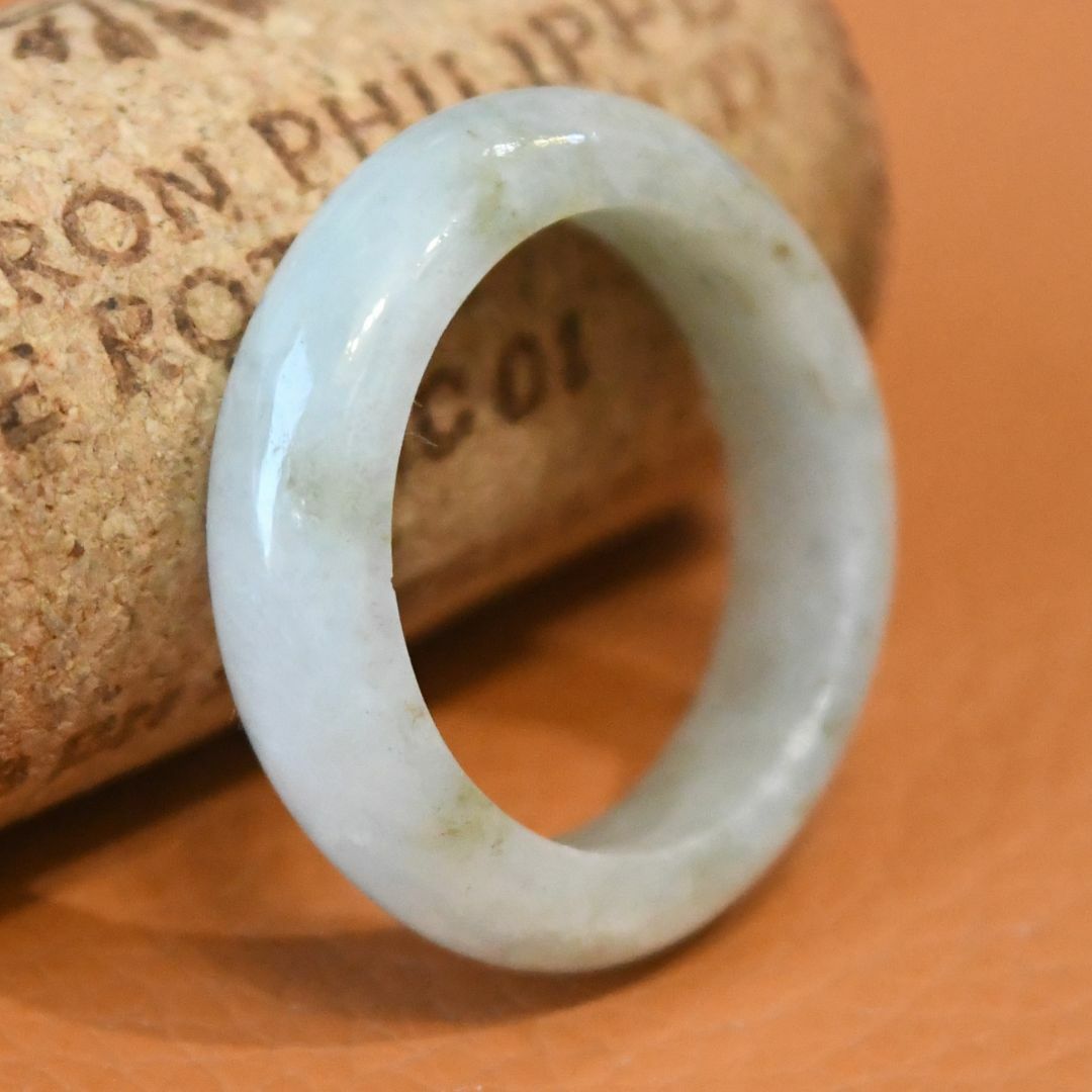 J1102　ヒスイ　翡翠　リング　指輪　16.5号　ミャンマー　ジェイド レディースのアクセサリー(リング(指輪))の商品写真