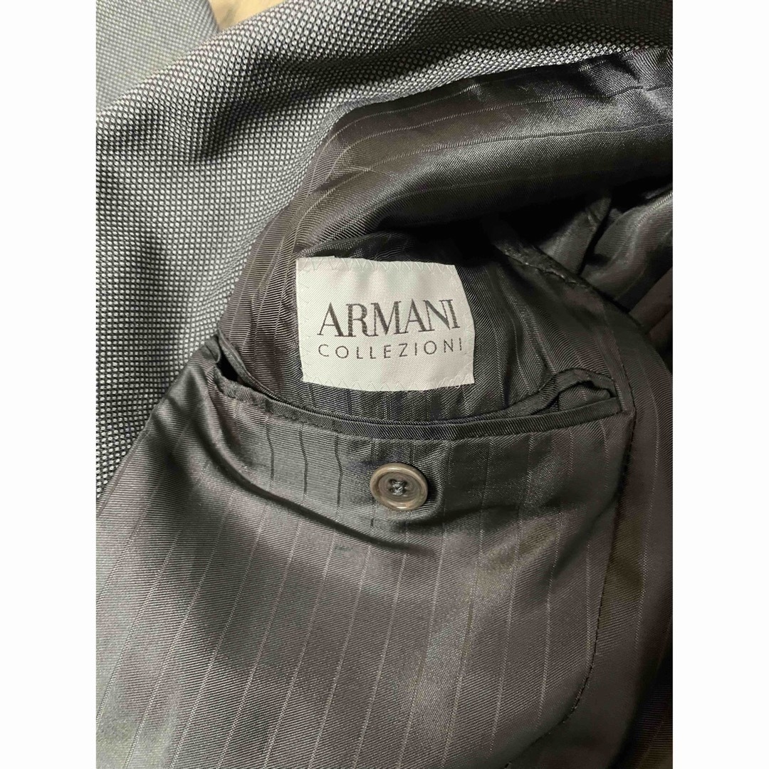 ARMANI COLLEZIONI（アルマーニ コレツィオーニ）のスーツです。