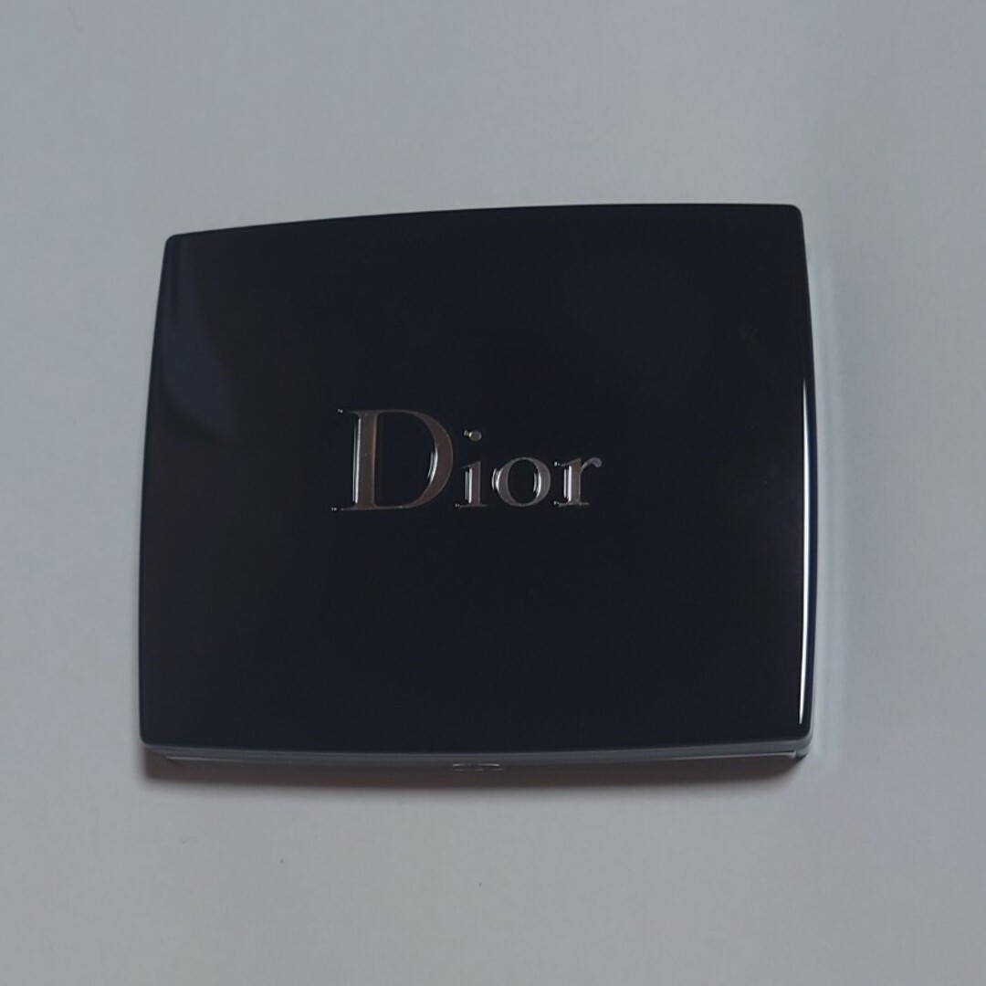 Christian Dior(クリスチャンディオール)の【中古】サンククルールクチュール559/ディオール/アイシャドウ コスメ/美容のベースメイク/化粧品(アイシャドウ)の商品写真