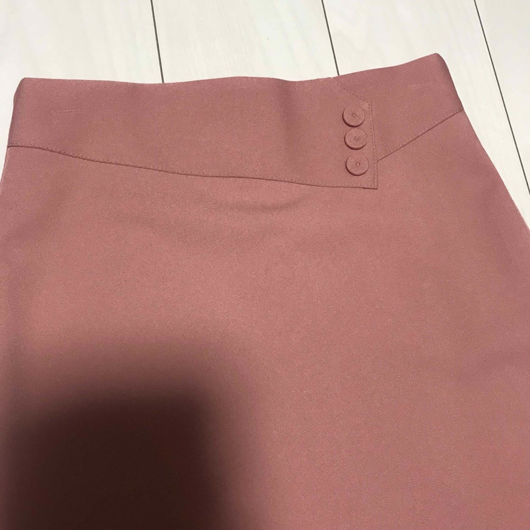 ジーナコレクション❣️デザインボタンハイウエストタイトスカート❣️ レディースのスカート(ひざ丈スカート)の商品写真