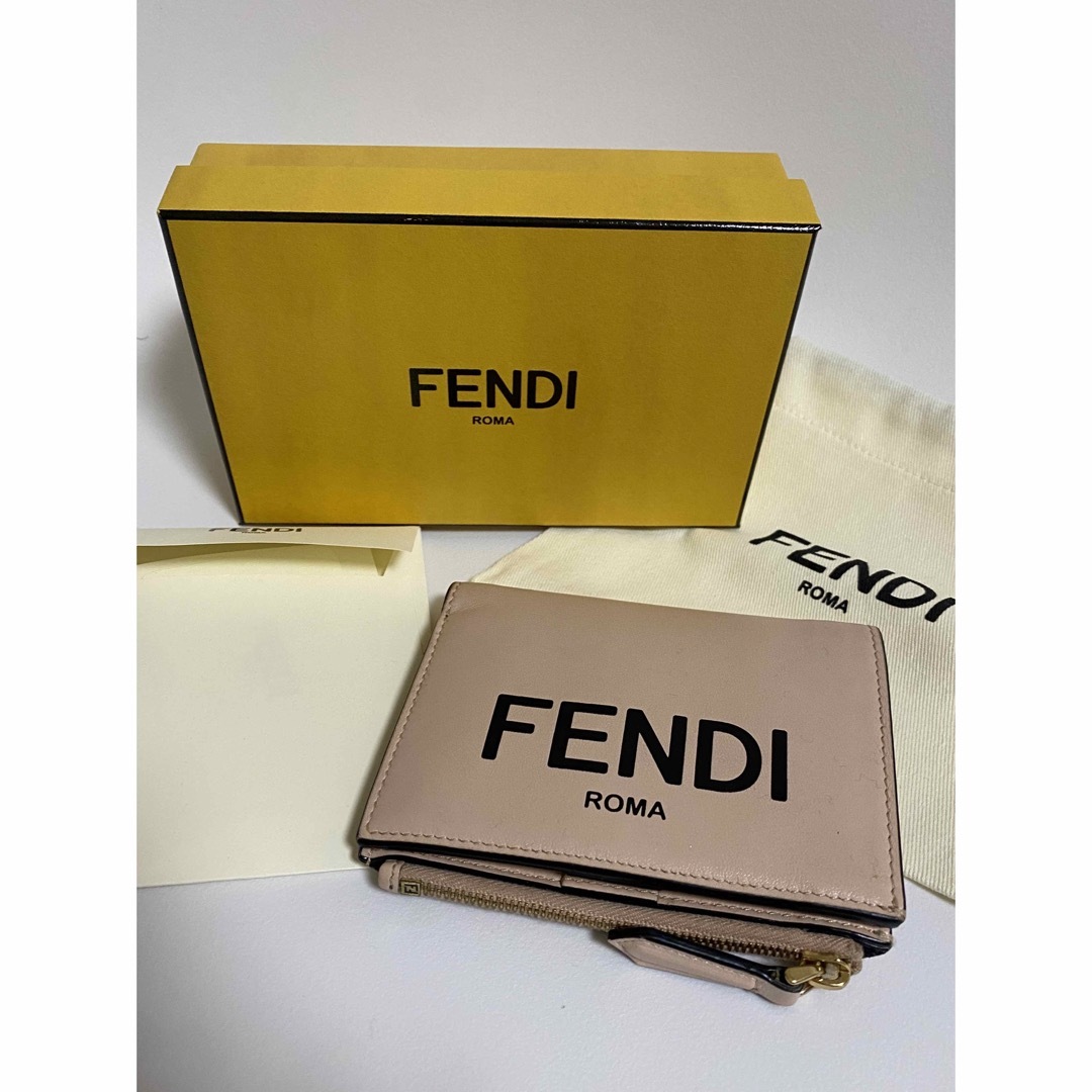 FENDI(フェンディ)のFENDI 折り財布 ピンク レディースのファッション小物(財布)の商品写真