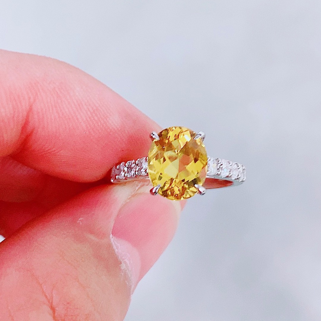 ★2.6ct★✨大粒イエローベリル0.50ctダイヤモンドプラチナリング指輪 レディースのアクセサリー(リング(指輪))の商品写真