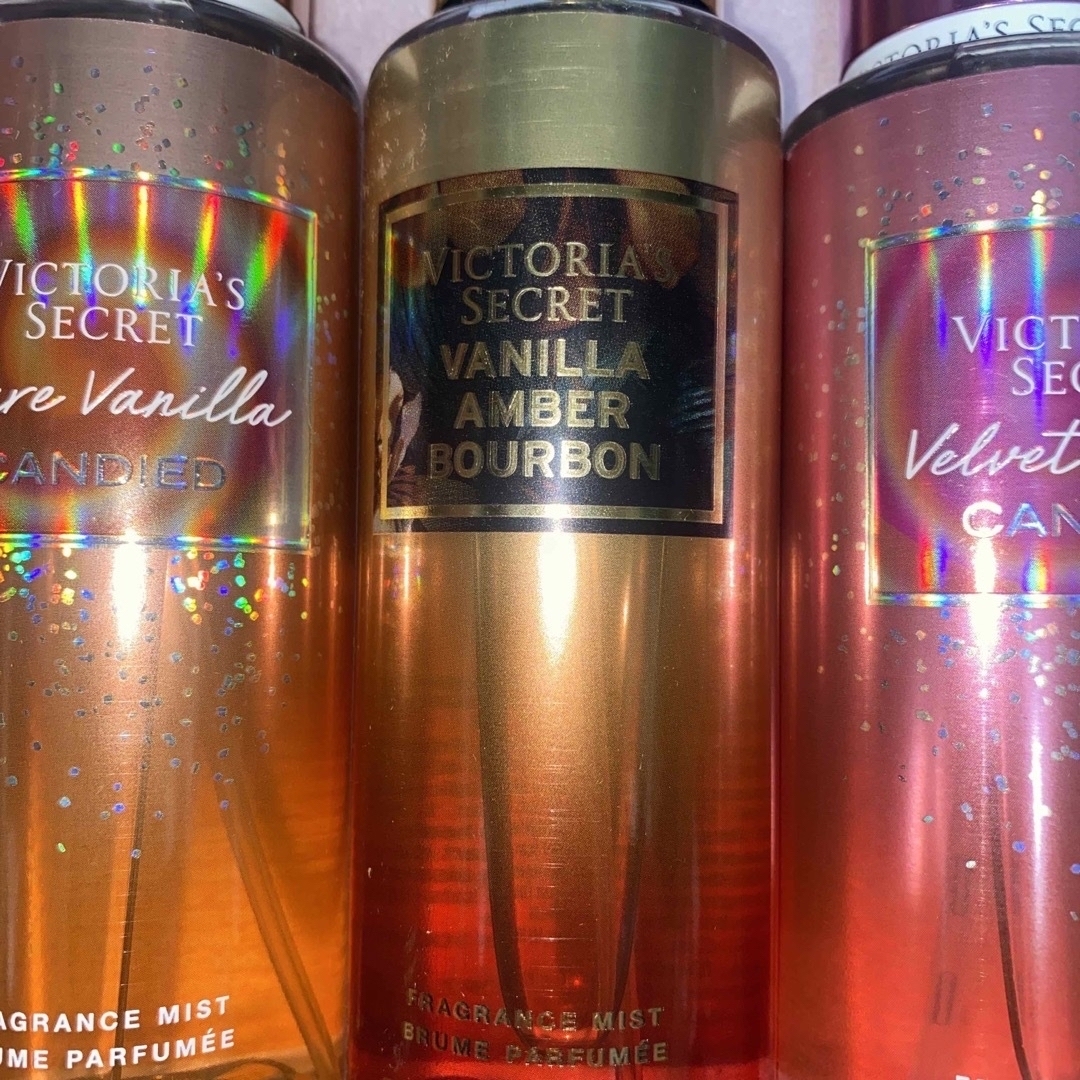 Victoria's Secret(ヴィクトリアズシークレット)のVictoria’s Secret ヴィクトリアシークレット　香水 エンタメ/ホビーの本(料理/グルメ)の商品写真