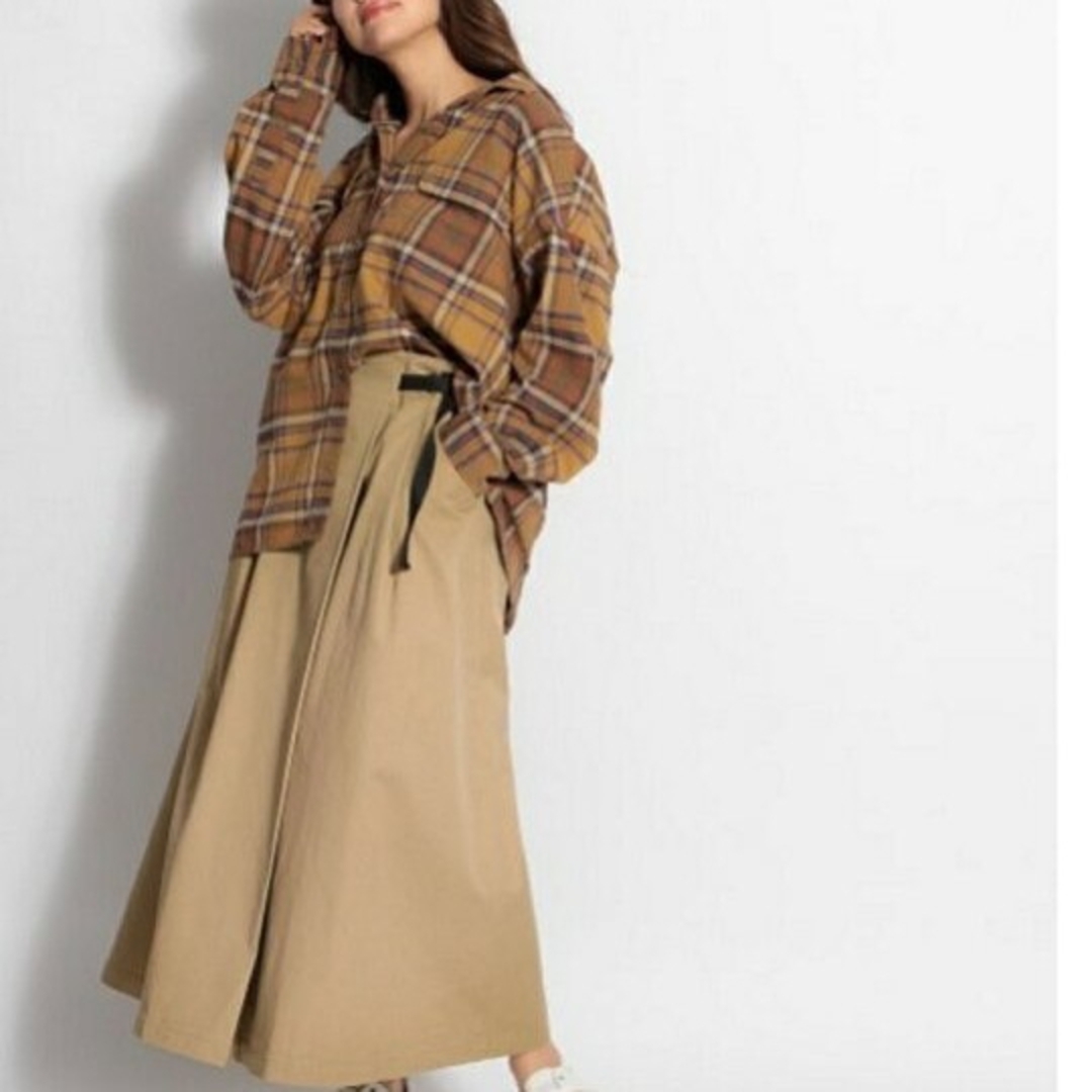 大人女性の niko and - 美品 4 ニコアンド ツイルラップタック ロング トップス
