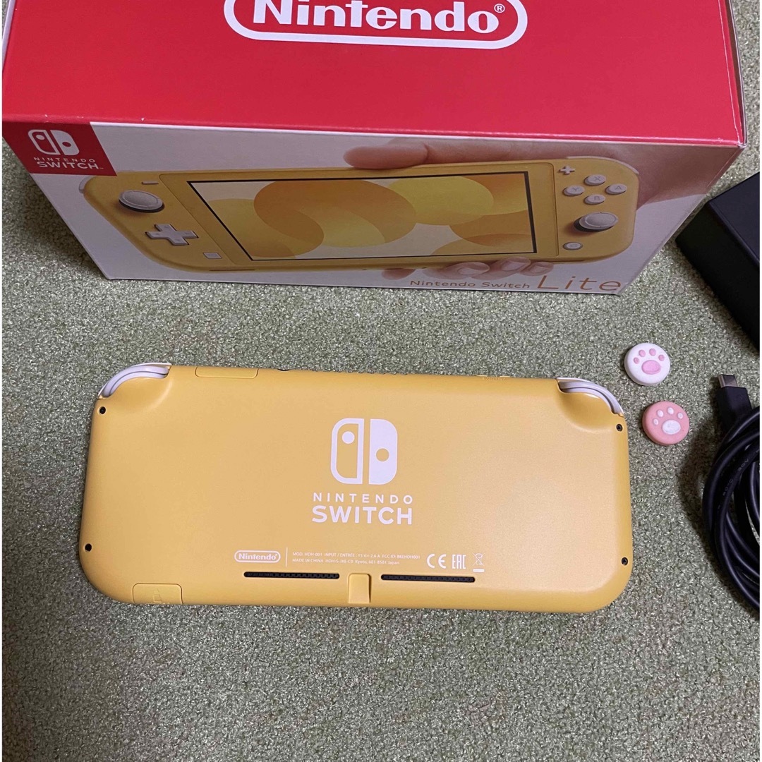 Nintendo Switch(ニンテンドースイッチ)の美品 任天堂 Switchライト 本体 箱付き エンタメ/ホビーのゲームソフト/ゲーム機本体(家庭用ゲーム機本体)の商品写真