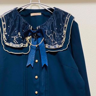 アマベル(Amavel) トップスの通販 1,000点以上 | アマベルのレディース ... amavel ベスト(ネイビー)&星座ブラウス(黒)セット お値下げご相談下さい