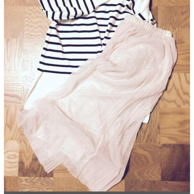 OZOC(オゾック)の美品 OZOC チュールスカート/ピンクベージュ レディースのスカート(ロングスカート)の商品写真