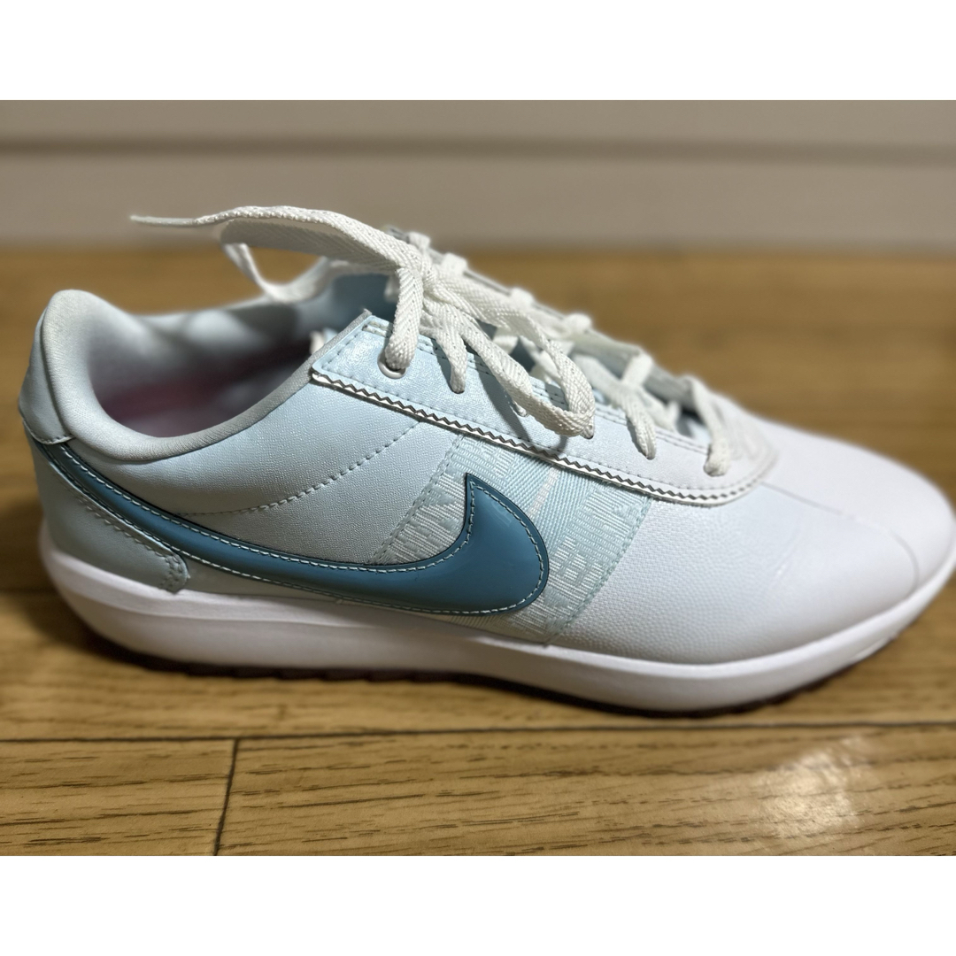 NIKE(ナイキ)の（値下げ中）NIKE コルテッツ G スパイクレス ホワイト 25.5cm レディースの靴/シューズ(スニーカー)の商品写真