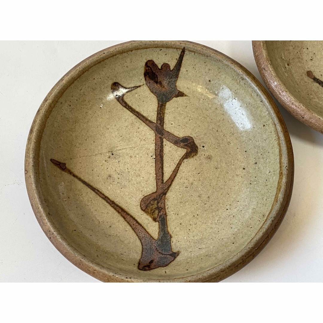 陶芸家 人間国宝 濱田庄司 浜田庄司 ? 鉄絵 トウキビ文 丸皿 三 陶芸家 人間国宝 濱田庄司 浜田庄司 ? 鉄絵 トウキビ文 丸皿 三