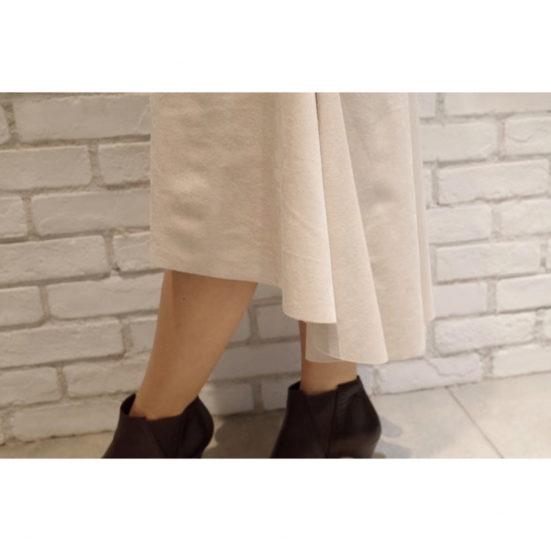 STYLE DELI(スタイルデリ)のスタイルデリ　新品未使用　裾デザインエコスエードスカート　S ホワイト レディースのスカート(ロングスカート)の商品写真
