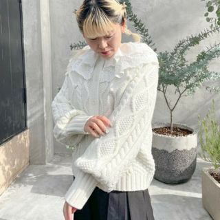 FRILL COLLAR KNIT CARDIGAN(ニット/セーター)