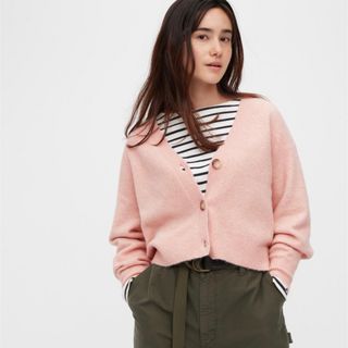 ユニクロ(UNIQLO)のスフレヤーンショートカーディガン(カーディガン)