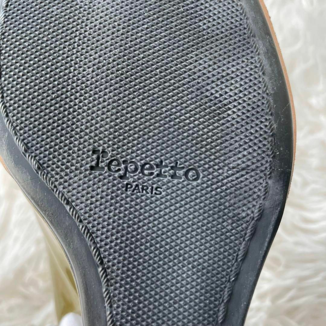 【希少】レペット　エナメルローファー　グリーン　カーキ　37 レディースの靴/シューズ(ハイヒール/パンプス)の商品写真