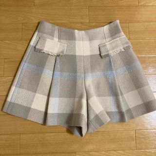 ブルーレーベルクレストブリッジ(BLUE LABEL CRESTBRIDGE)のブルーレーベルクレストブリッジ☆ベージュチェックキュロット★ショートパンツ☆38(ショートパンツ)