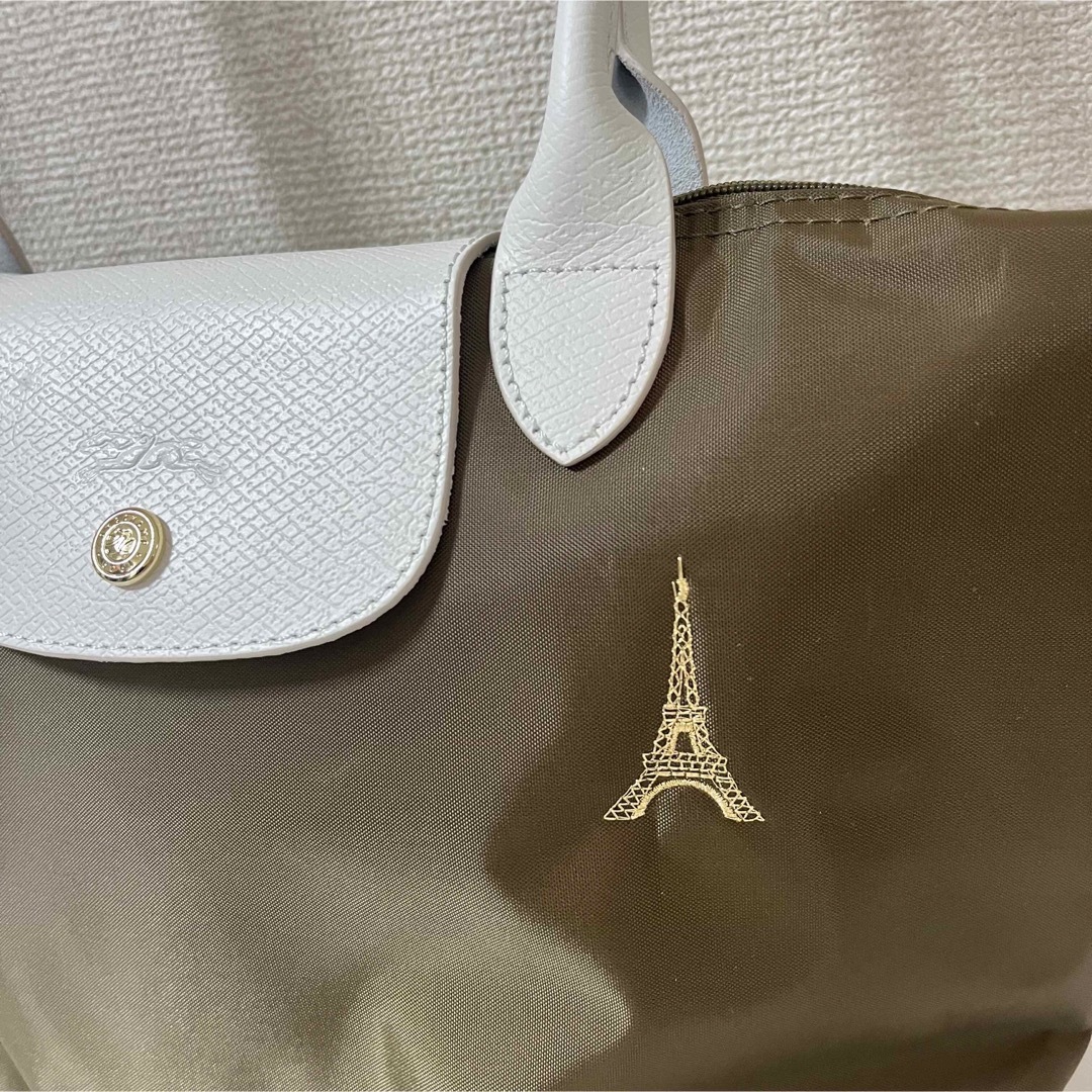 LONGCHAMP(ロンシャン)の【新品】ロンシャン ル プリアージュ オリジナル 最新限定Mエッフェル塔カーキ レディースのバッグ(ショルダーバッグ)の商品写真