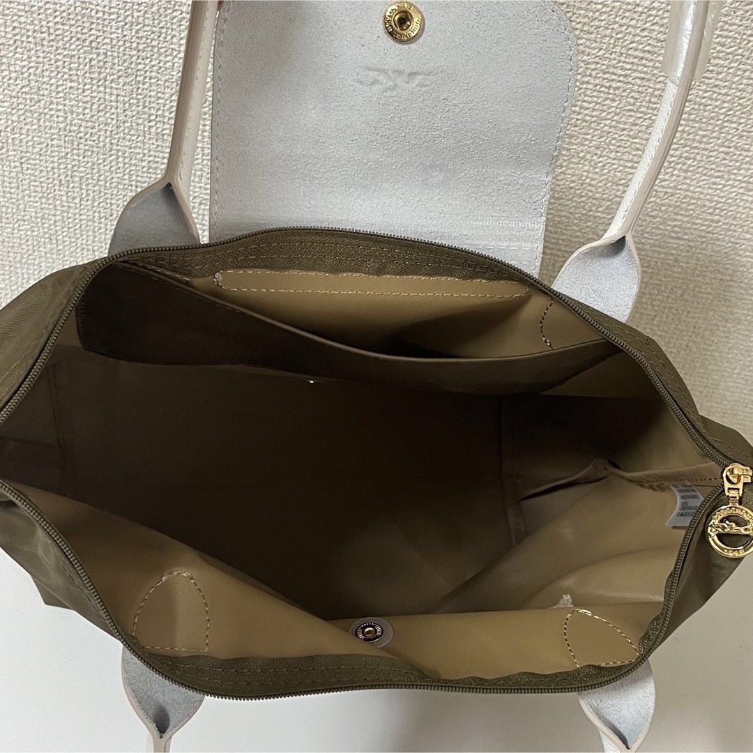 LONGCHAMP(ロンシャン)の【新品】ロンシャン ル プリアージュ オリジナル 最新限定Mエッフェル塔カーキ レディースのバッグ(ショルダーバッグ)の商品写真