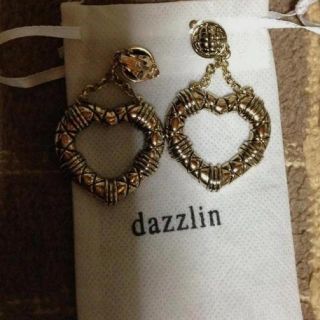 ダズリン(dazzlin)の１１日までお取り置き中❤(イヤリング)