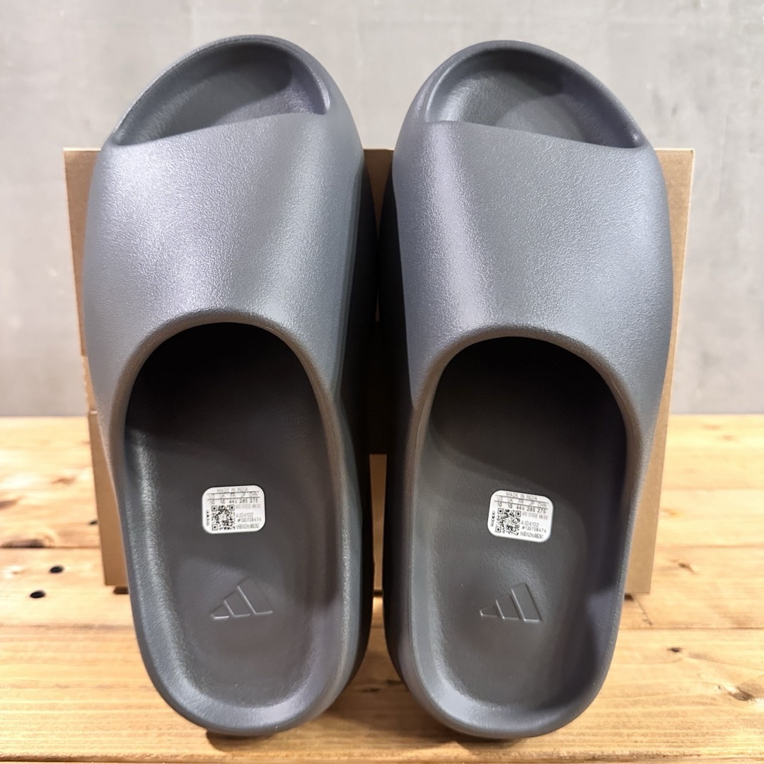 adidas YEEZY Slide Granite 28.5+twincitygraphics.com.au