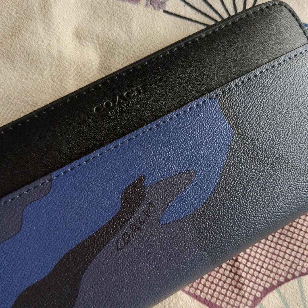 COACH(コーチ)のCOACH 迷彩柄　長財布　ブルー メンズのファッション小物(長財布)の商品写真