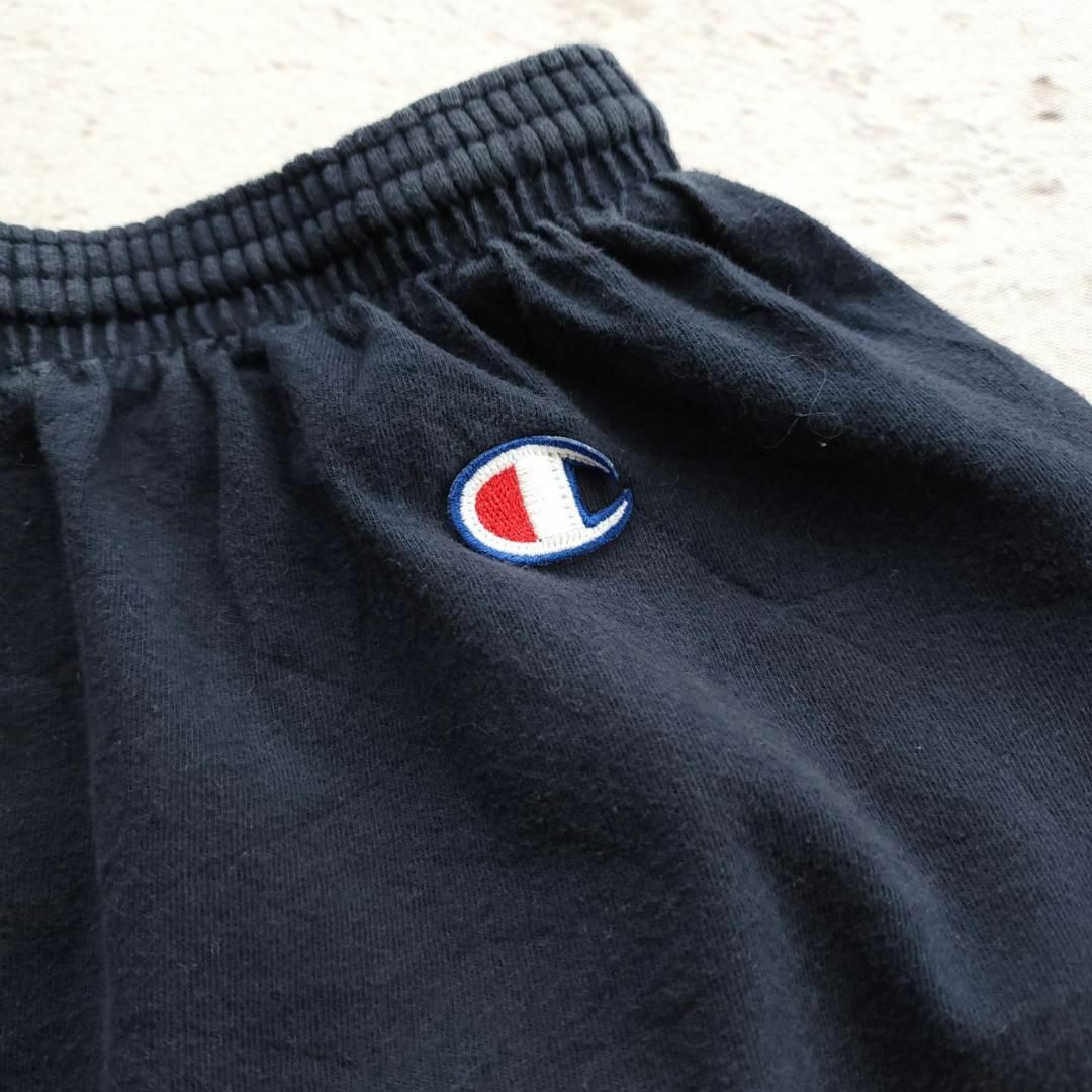 Champion(チャンピオン)のMサイズ/チャンピオン ショートパンツ 紺(ネイビー)系 メンズのパンツ(ショートパンツ)の商品写真