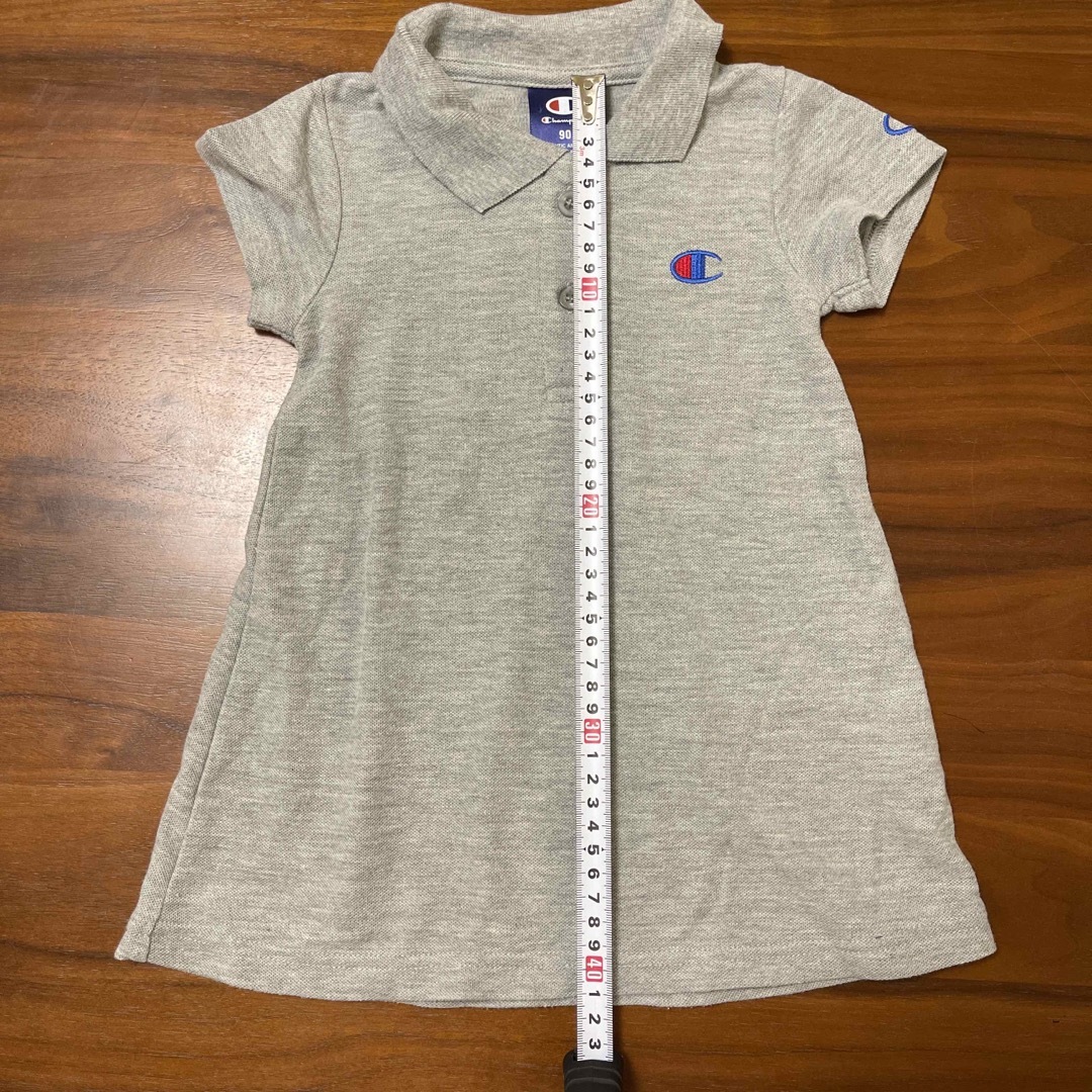 Champion(チャンピオン)のチャンピオン 女の子半袖ワンピース90サイズ グレー キッズ/ベビー/マタニティのキッズ服女の子用(90cm~)(ワンピース)の商品写真