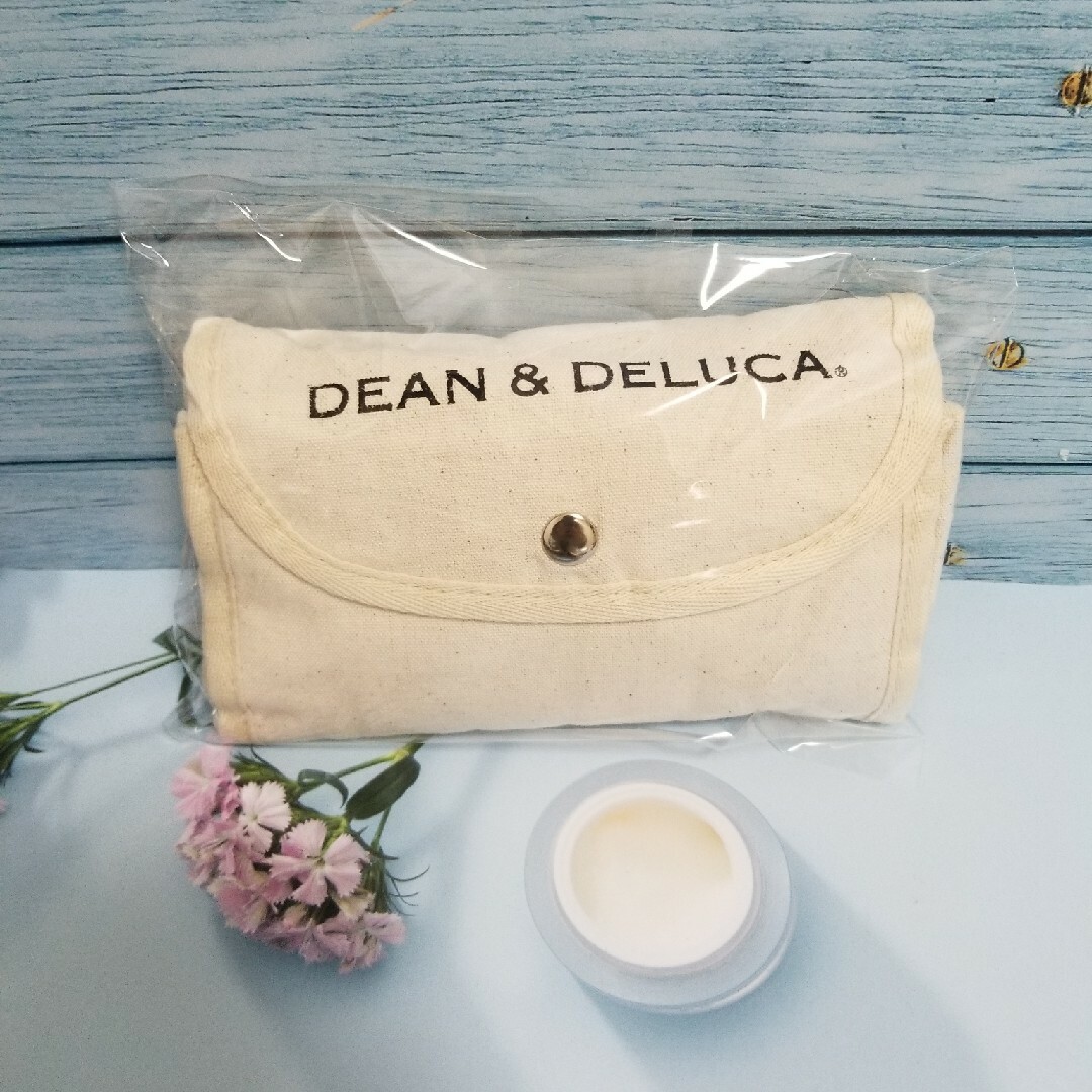 DEAN & DELUCA(ディーンアンドデルーカ)の【新品】DEAN＆DELUCA　折りたたみエコバッグ　ナチュラル レディースのバッグ(エコバッグ)の商品写真