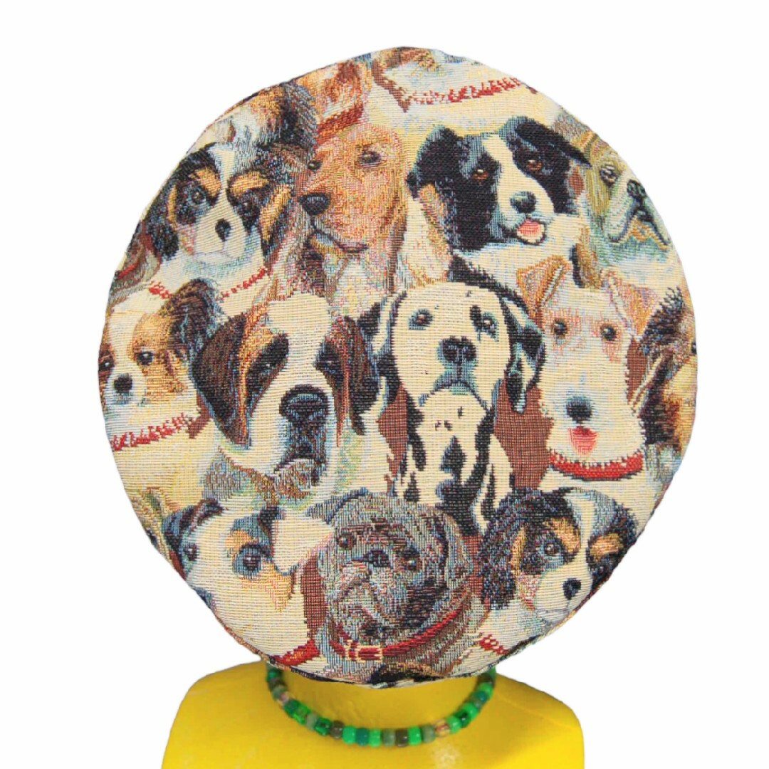 犬柄　ゴブラン織り　ベレー帽:オランダ生地 レディースの帽子(ハンチング/ベレー帽)の商品写真