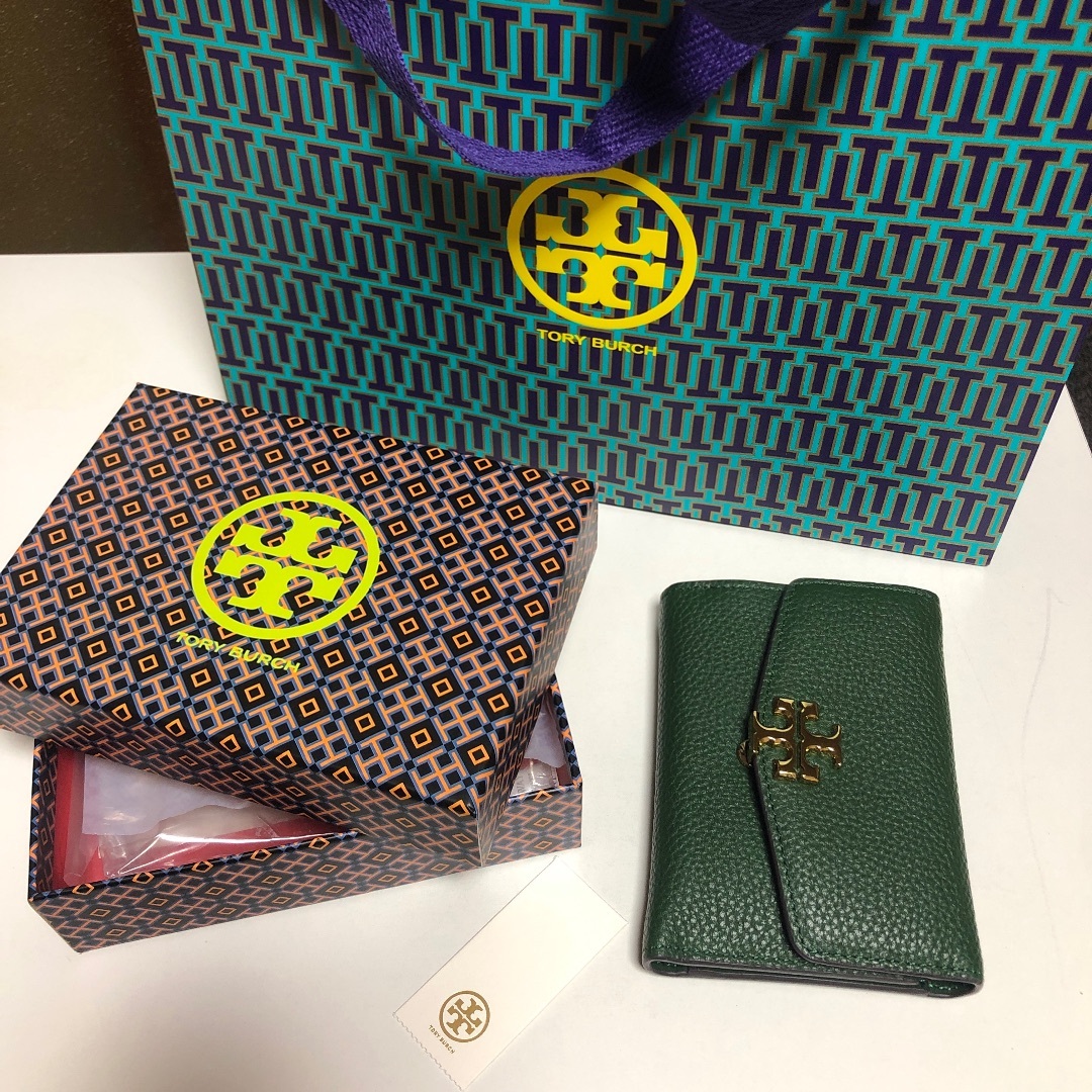 Tory Burch - トリーバーチ⭐️三つ折り財布の通販 by みーちゃん's ...