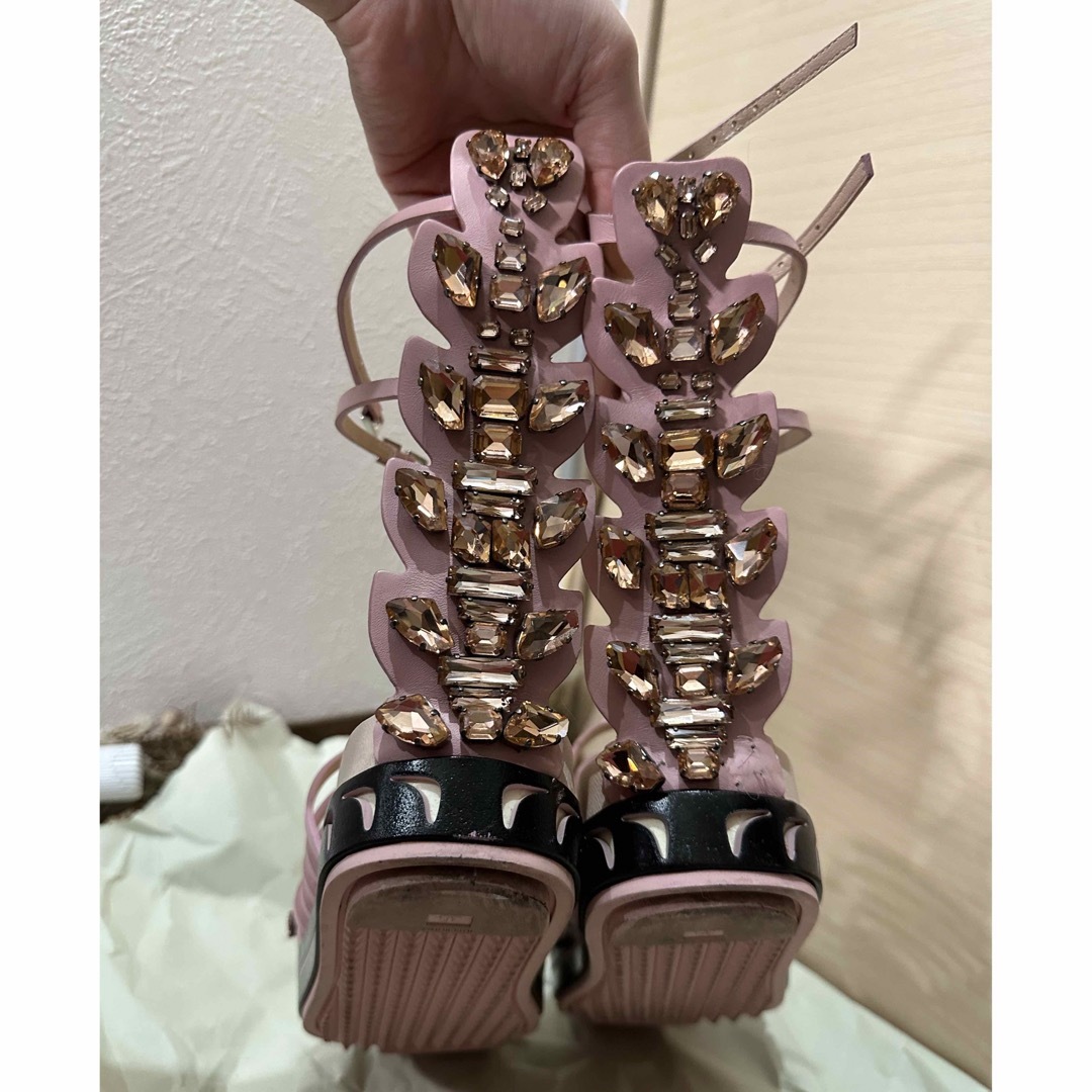 FENDI - FENDI ピンクビジューサンダルの通販 by ☆家族で大量出品中