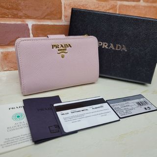 ✨ほぼ未使用✨PRADA ミニ財布　ピンク　三角プレート　サフィアーノ