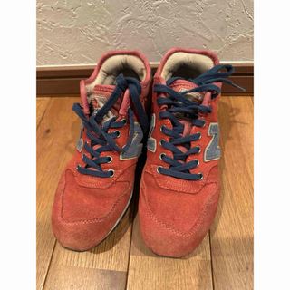 ニューバランス(New Balance)の超美品　ニューバランス　スニーカー　996 スエード　本革　赤　ローカット　(スニーカー)