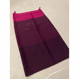 BCBGMAXAZRIA(ひざ丈スカート)のフリマアイテム一覧 BCBGMAXAZRIA(ひざ丈スカート)のフリマアイテム一覧