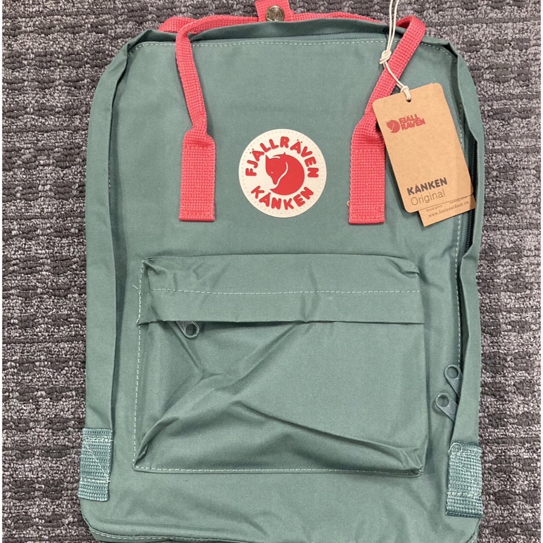 FJALLRAVEN KANKEN(フェールラーベンカンケン)の新品 フェールラーベンカンケン グリーンピンク　16L リュック レディースのバッグ(リュック/バックパック)の商品写真