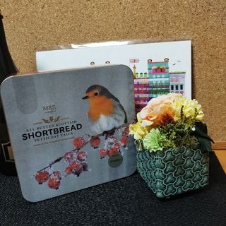 M&S オールバターショートブレッド　ペチコートテール缶(菓子/デザート)