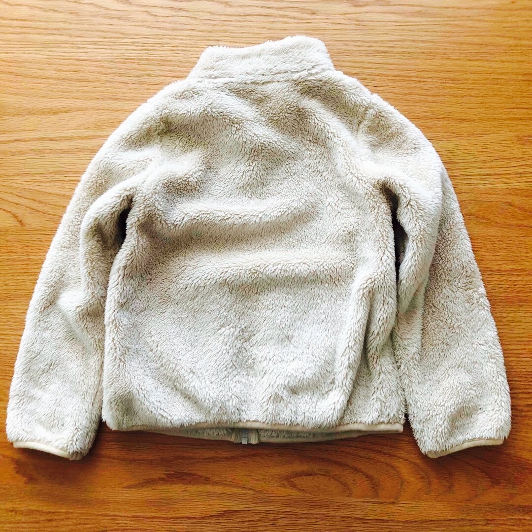 UNIQLO(ユニクロ)のユニクロ　キッズ　フリース  ジャケット　ベージュ　130 キッズ/ベビー/マタニティのキッズ服女の子用(90cm~)(ジャケット/上着)の商品写真