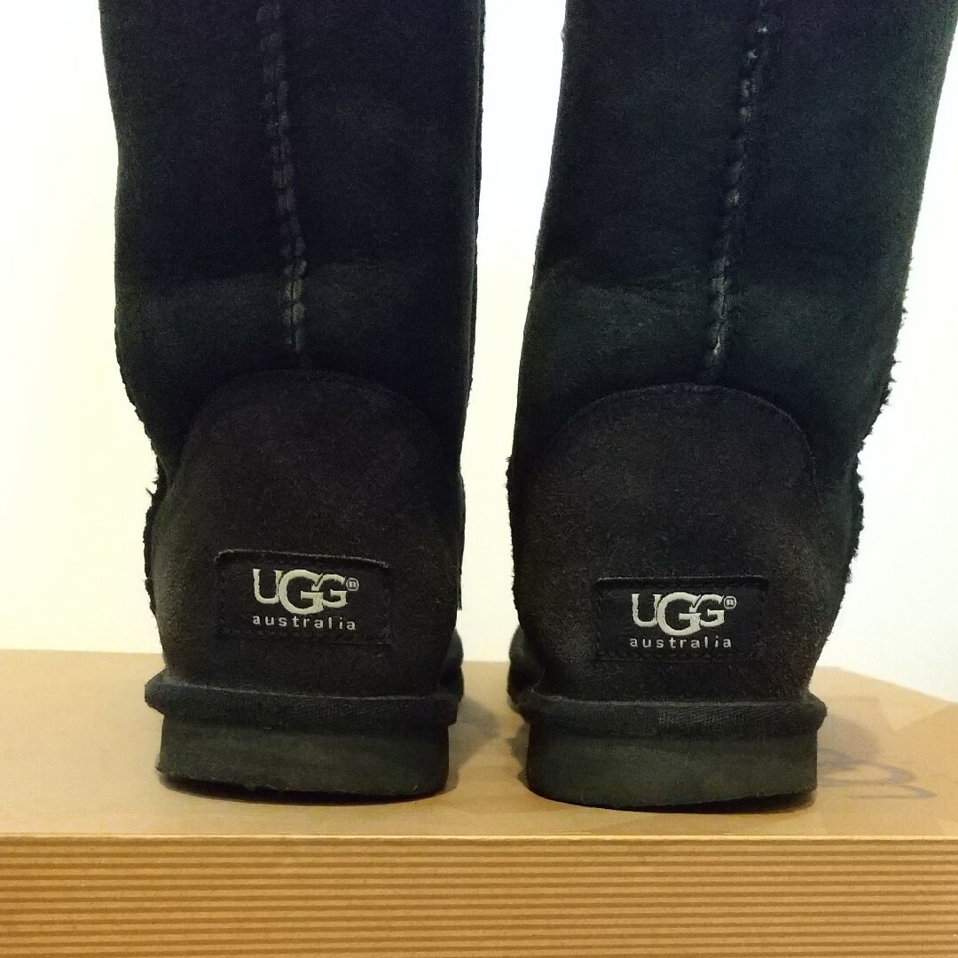 UGG(アグ)のUGG ショート ブーツ ２３cm ブラック レディースの靴/シューズ(ブーツ)の商品写真