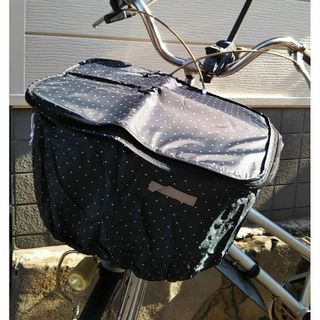 自転車用品 　２段式カゴカバー　前カゴ用　【ホワイトドット(黒地：白水玉)】(その他)