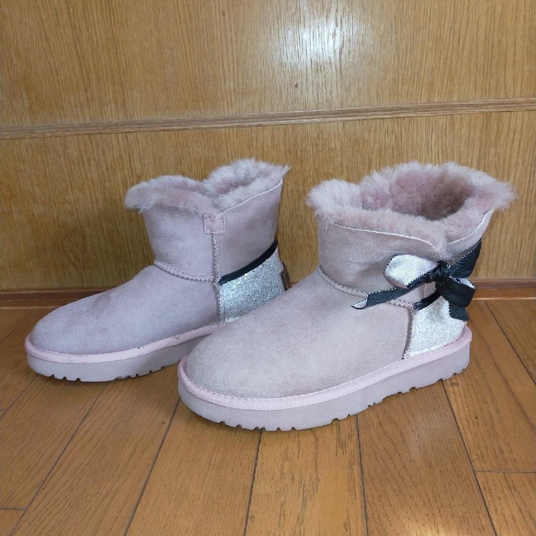 UGG AUSTRALIA(アグオーストラリア)のUGG AUSTRALIA　ブーツ　24cm レディースの靴/シューズ(ブーツ)の商品写真