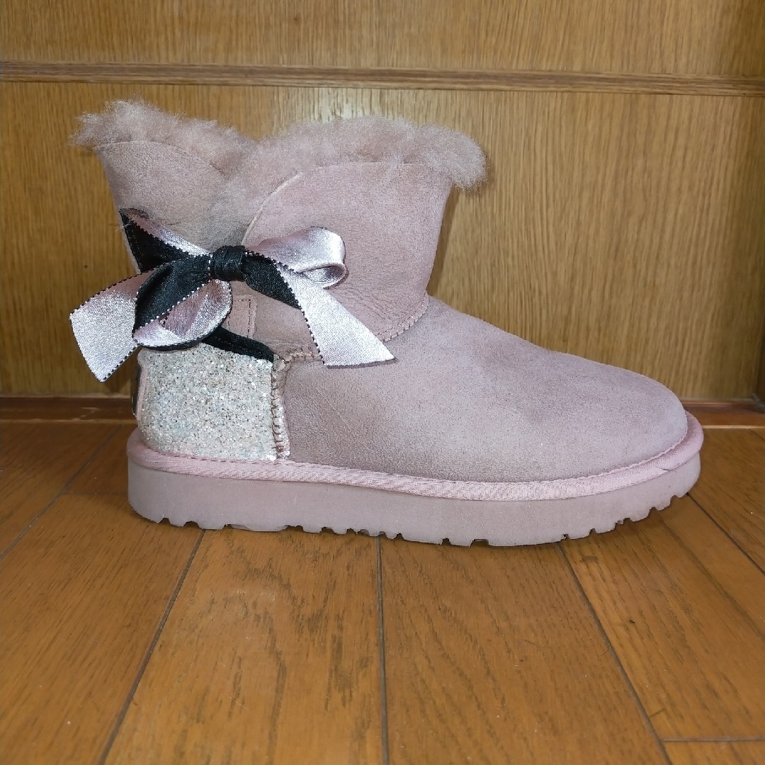 UGG AUSTRALIA(アグオーストラリア)のUGG AUSTRALIA　ブーツ　24cm レディースの靴/シューズ(ブーツ)の商品写真