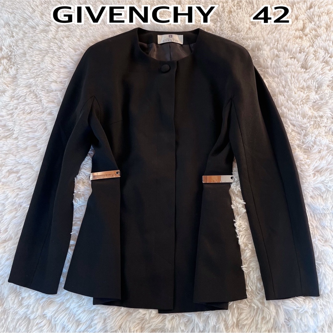 【美品】GIVENCHY ノーカラージャケット　比翼　黒　大きいサイズ　42のサムネイル