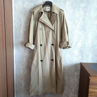 ザラ(ZARA)のZARA☆ トレンチコート　Mサイズ  ZARAロングコート(トレンチコート)